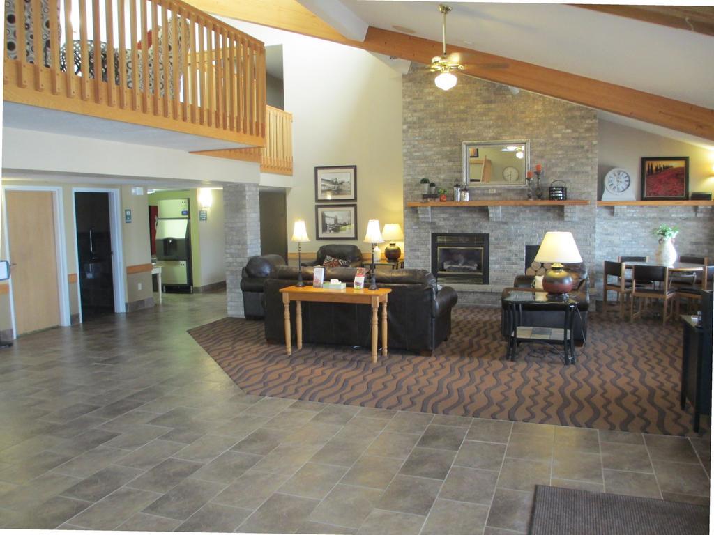 Americinn By Wyndham Algona Bagian luar foto